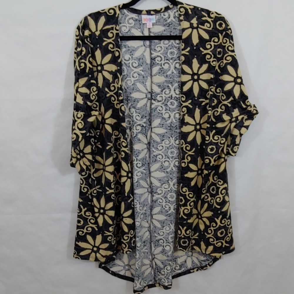 LuLaRoe Kimono Colors Brown's & Blacks Size S